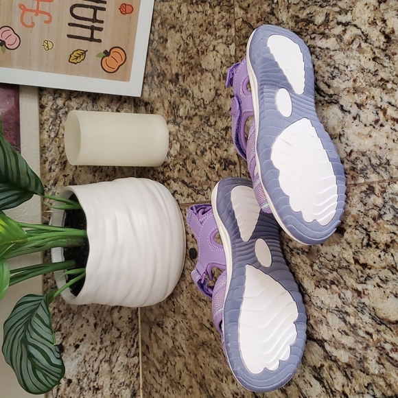 Sandals - Picture 3 of 5